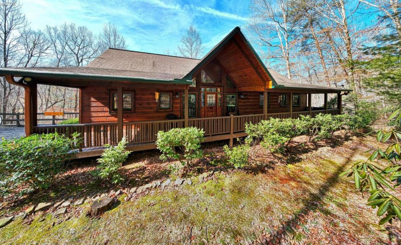 Cozy Creekfront Family Cabin-Pet Friendly -Gamerm-Hot Tub Hiawassee Zewnętrze zdjęcie