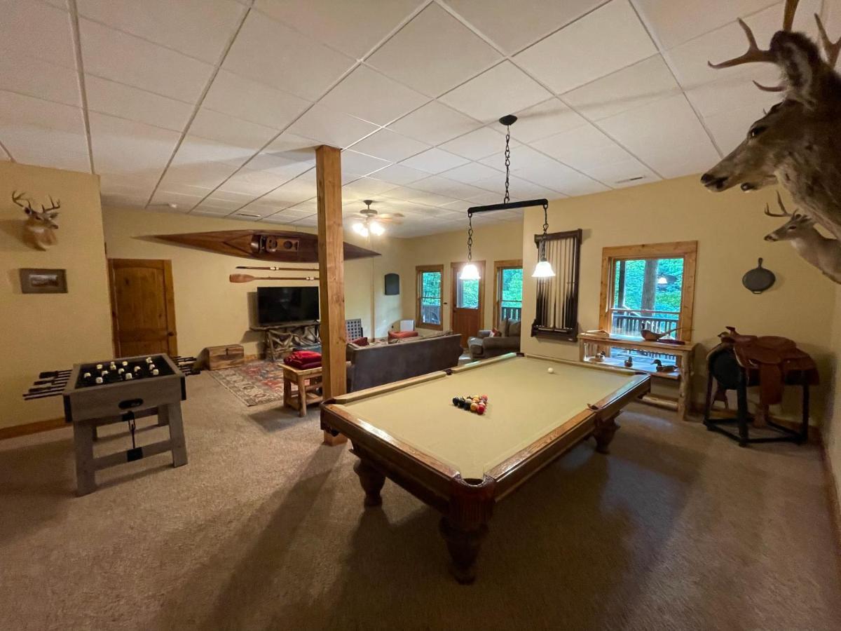 Cozy Creekfront Family Cabin-Pet Friendly -Gamerm-Hot Tub Hiawassee Zewnętrze zdjęcie