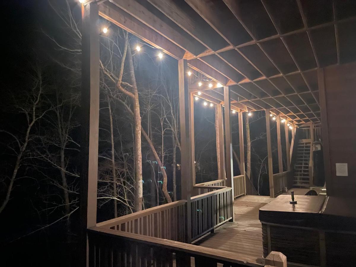 Cozy Creekfront Family Cabin-Pet Friendly -Gamerm-Hot Tub Hiawassee Zewnętrze zdjęcie