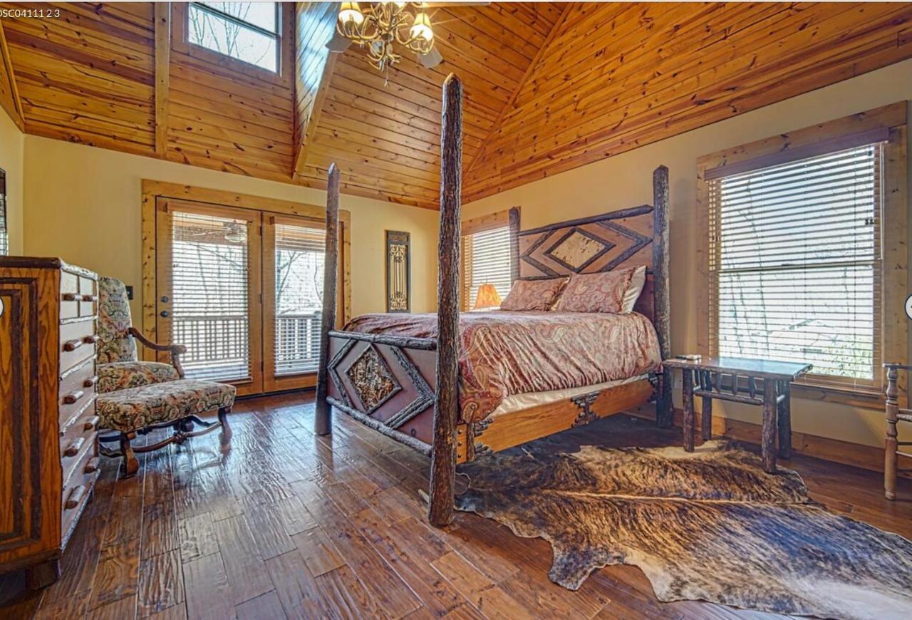 Cozy Creekfront Family Cabin-Pet Friendly -Gamerm-Hot Tub Hiawassee Zewnętrze zdjęcie