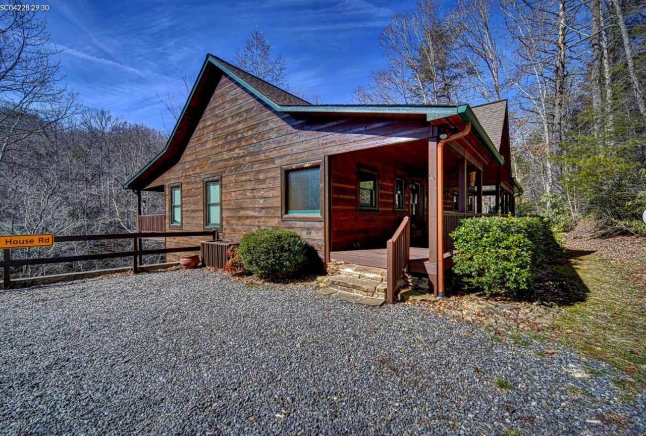 Cozy Creekfront Family Cabin-Pet Friendly -Gamerm-Hot Tub Hiawassee Zewnętrze zdjęcie