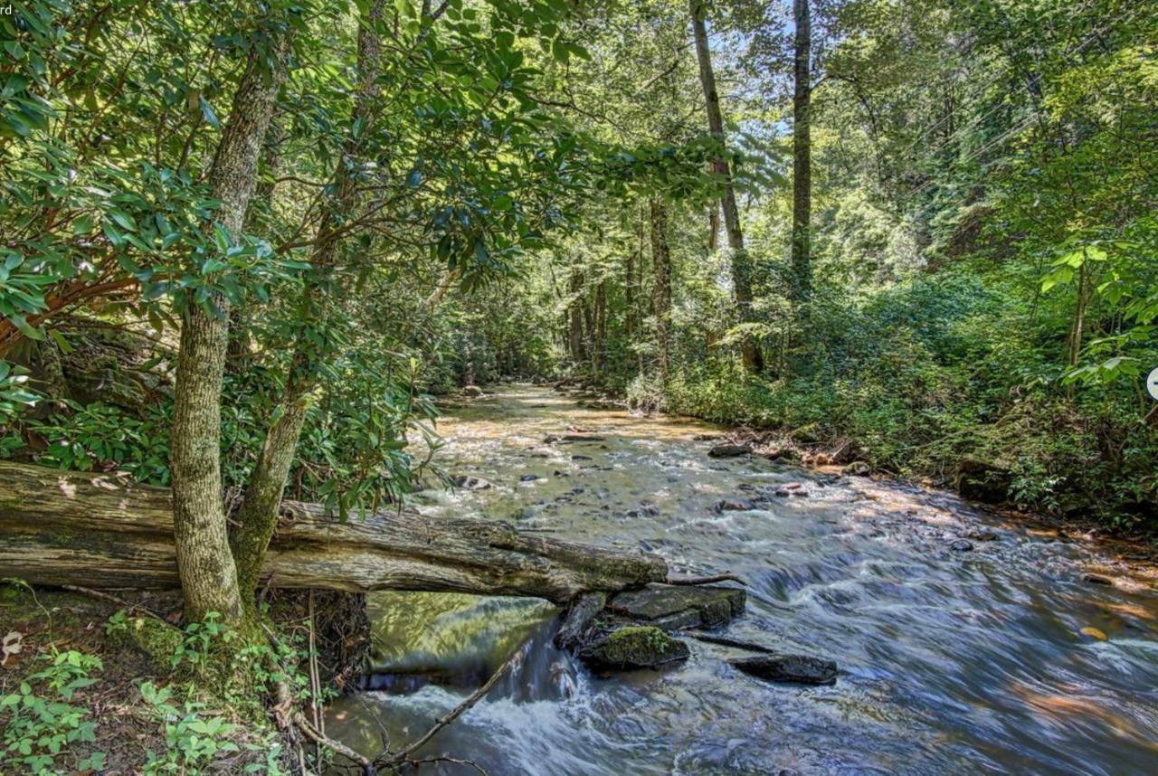 Cozy Creekfront Family Cabin-Pet Friendly -Gamerm-Hot Tub Hiawassee Zewnętrze zdjęcie