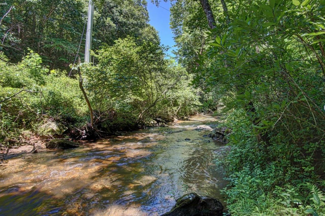 Cozy Creekfront Family Cabin-Pet Friendly -Gamerm-Hot Tub Hiawassee Zewnętrze zdjęcie