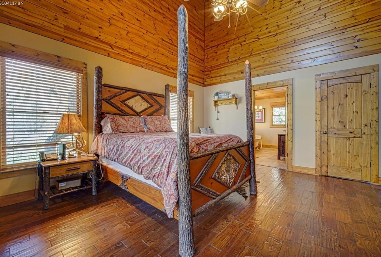 Cozy Creekfront Family Cabin-Pet Friendly -Gamerm-Hot Tub Hiawassee Zewnętrze zdjęcie