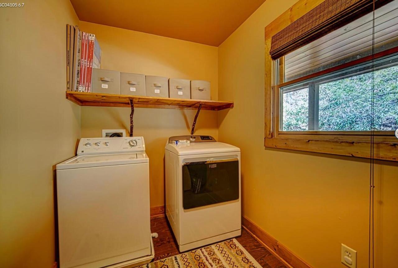 Cozy Creekfront Family Cabin-Pet Friendly -Gamerm-Hot Tub Hiawassee Zewnętrze zdjęcie