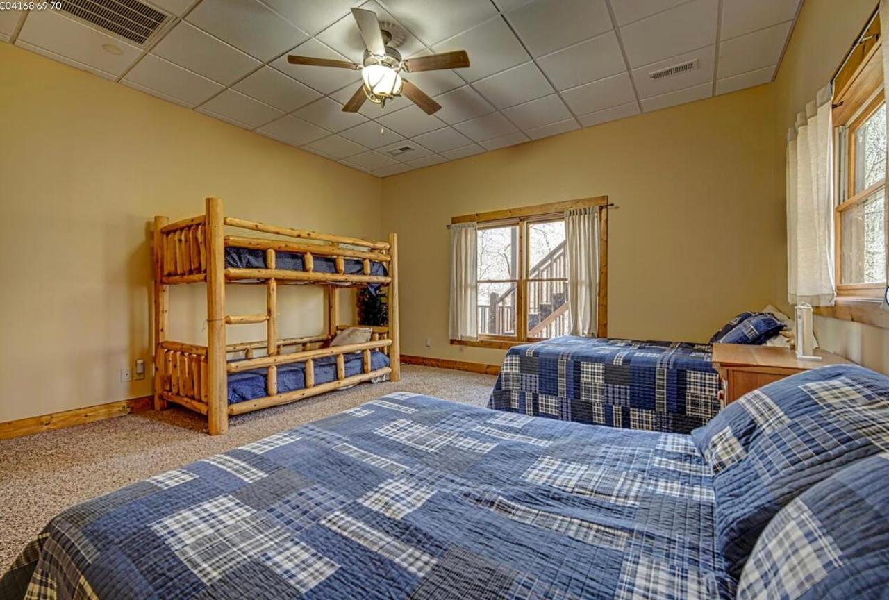 Cozy Creekfront Family Cabin-Pet Friendly -Gamerm-Hot Tub Hiawassee Zewnętrze zdjęcie