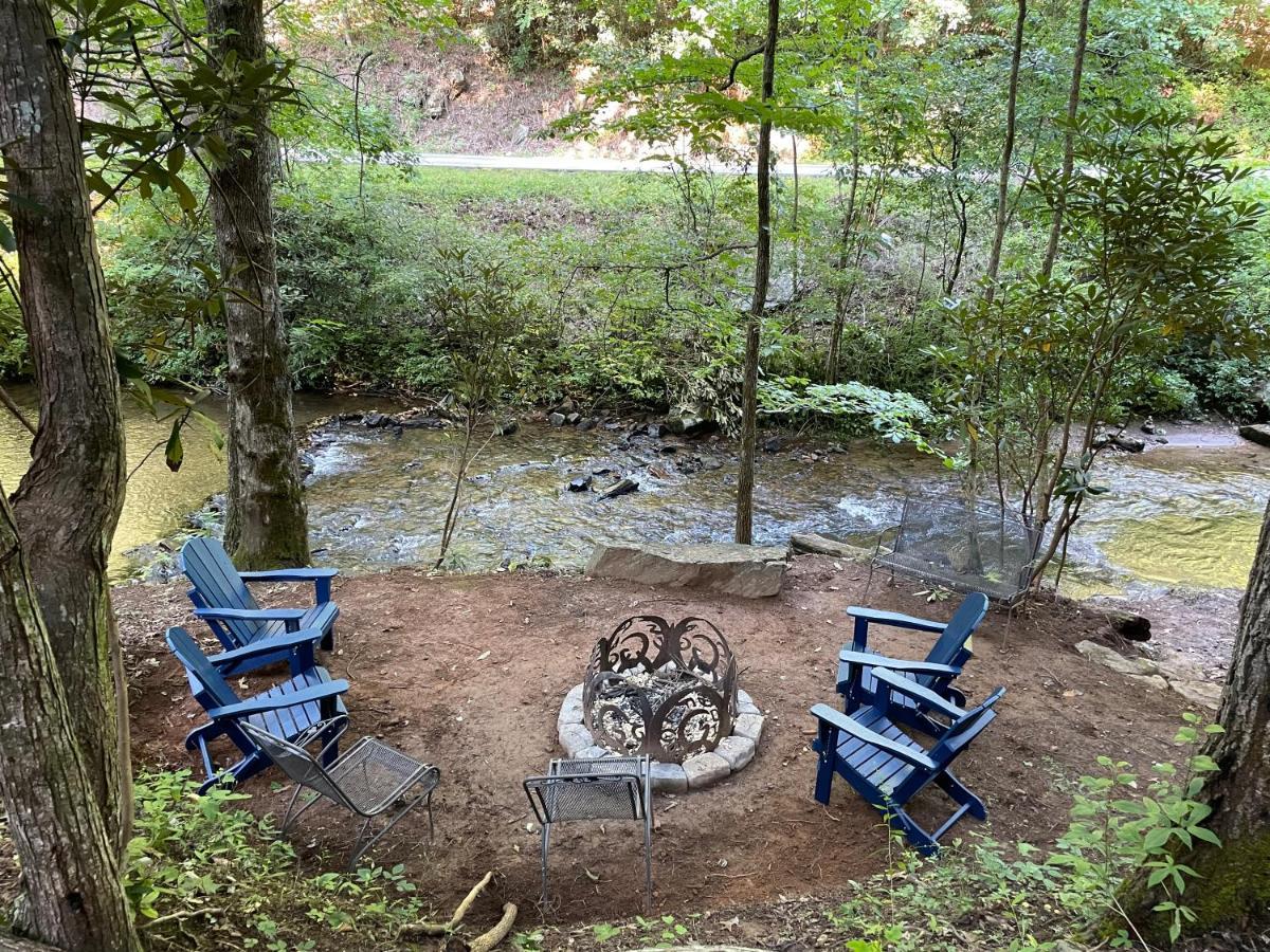 Cozy Creekfront Family Cabin-Pet Friendly -Gamerm-Hot Tub Hiawassee Zewnętrze zdjęcie