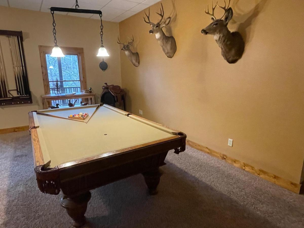Cozy Creekfront Family Cabin-Pet Friendly -Gamerm-Hot Tub Hiawassee Zewnętrze zdjęcie