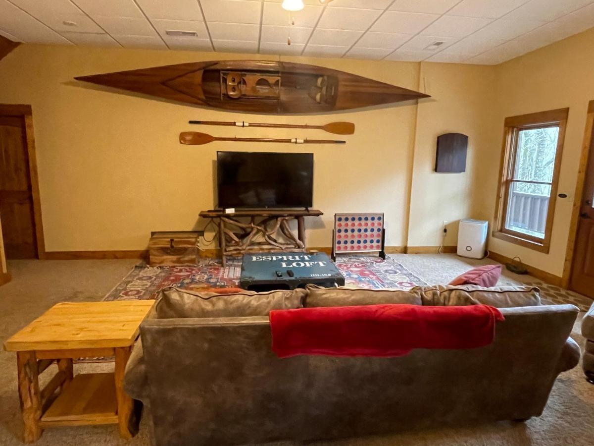 Cozy Creekfront Family Cabin-Pet Friendly -Gamerm-Hot Tub Hiawassee Zewnętrze zdjęcie